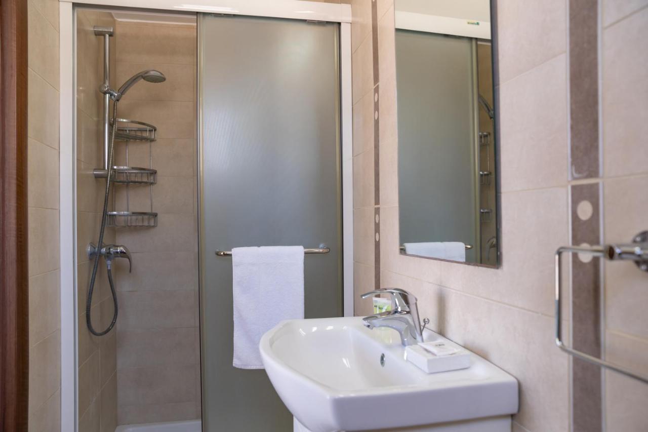 Fig Tree Villa Ekaterina 3 Bdrm Protaras Dış mekan fotoğraf